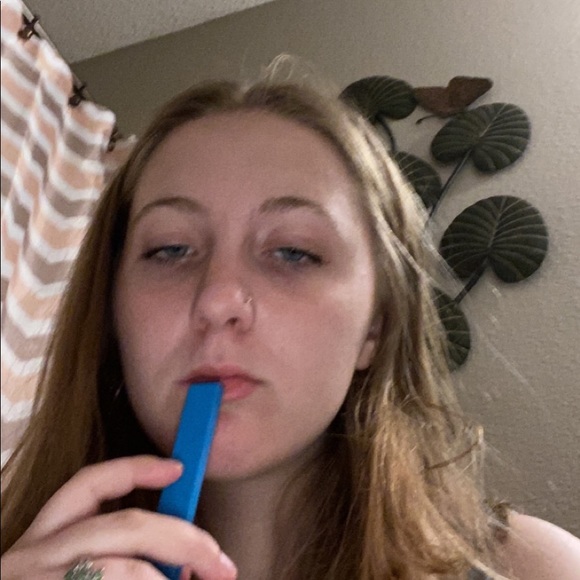 Meet your Posher, Amber - Picture 1 of 1